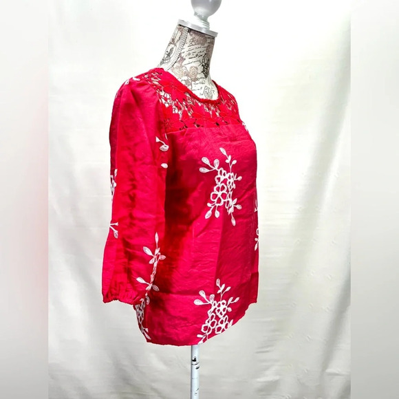 KINDRED Bright coral embroidered floral design top size PM. - Picture 8 of 13